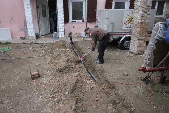 Stromversorgung für Vorderhaus und Garten